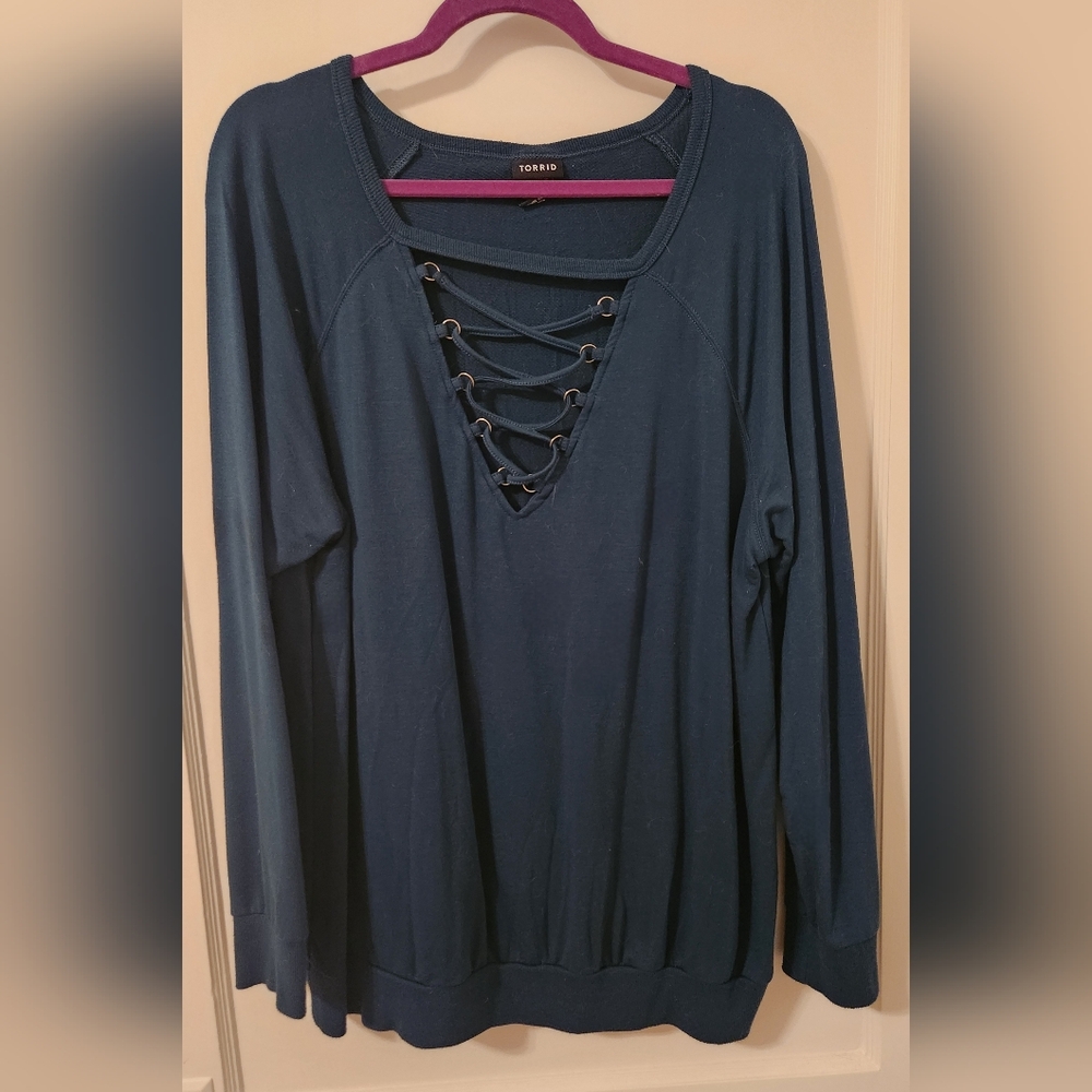 NWOT Torrid Plus Size 2xl Green Knit Lace Up Top
